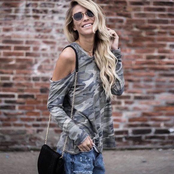 Cold Shoulder Camo Top - Picture 2 of 5